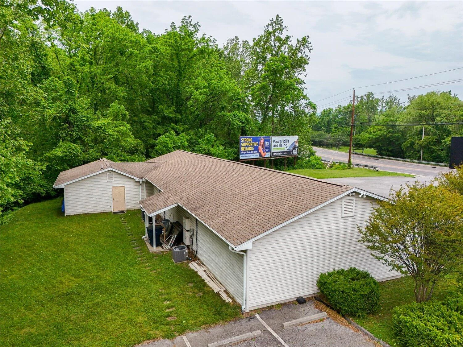 4002 Brandon AVE SW - Photo 3