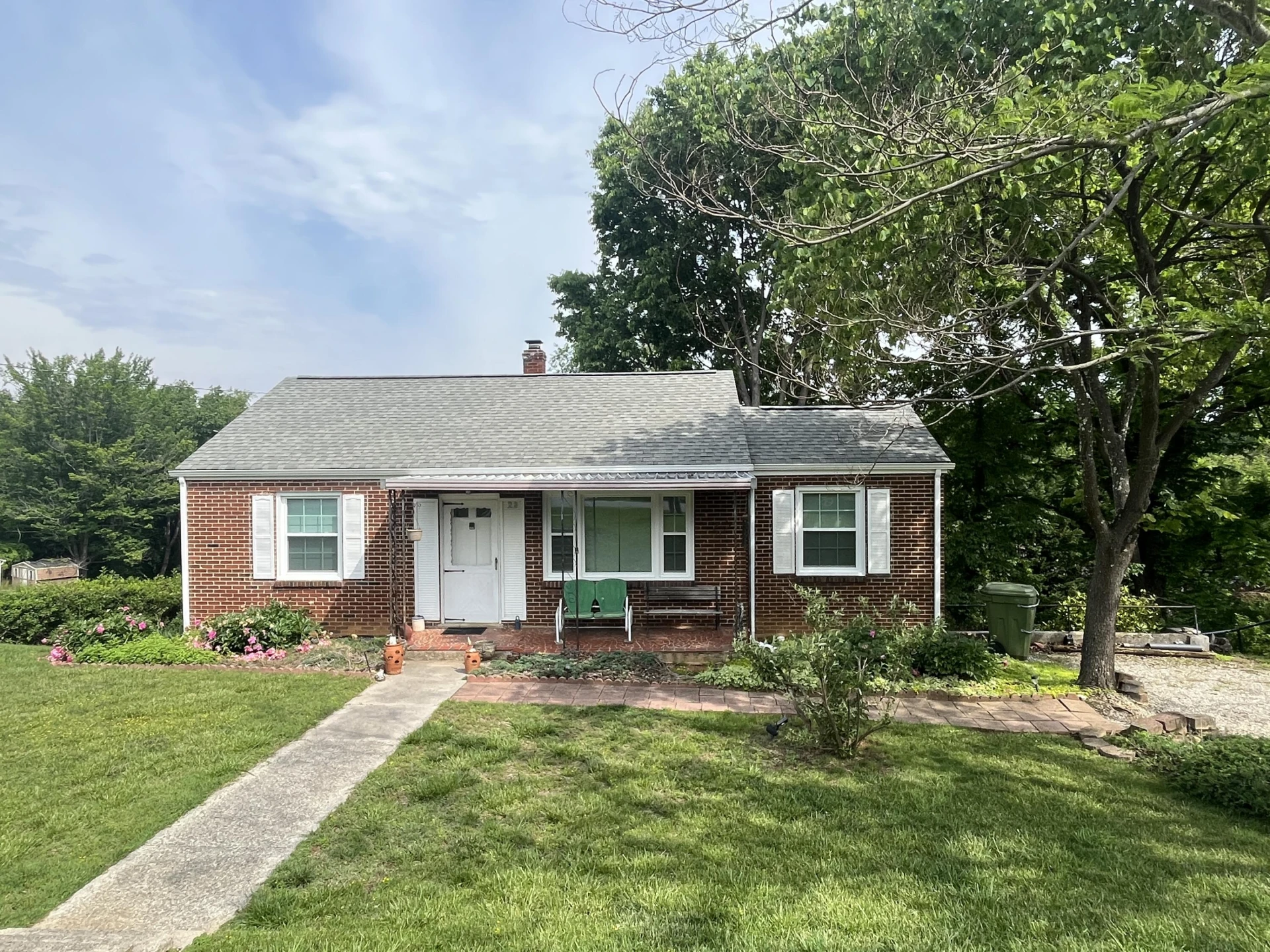23 Upland DR - Photo 2