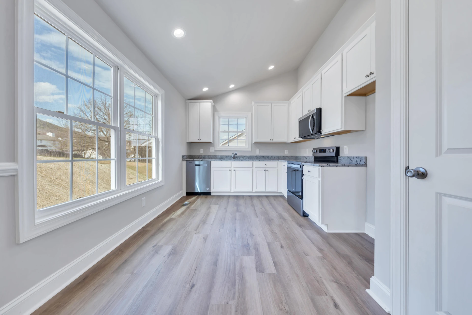 2801 Russlen DR - Photo 6
