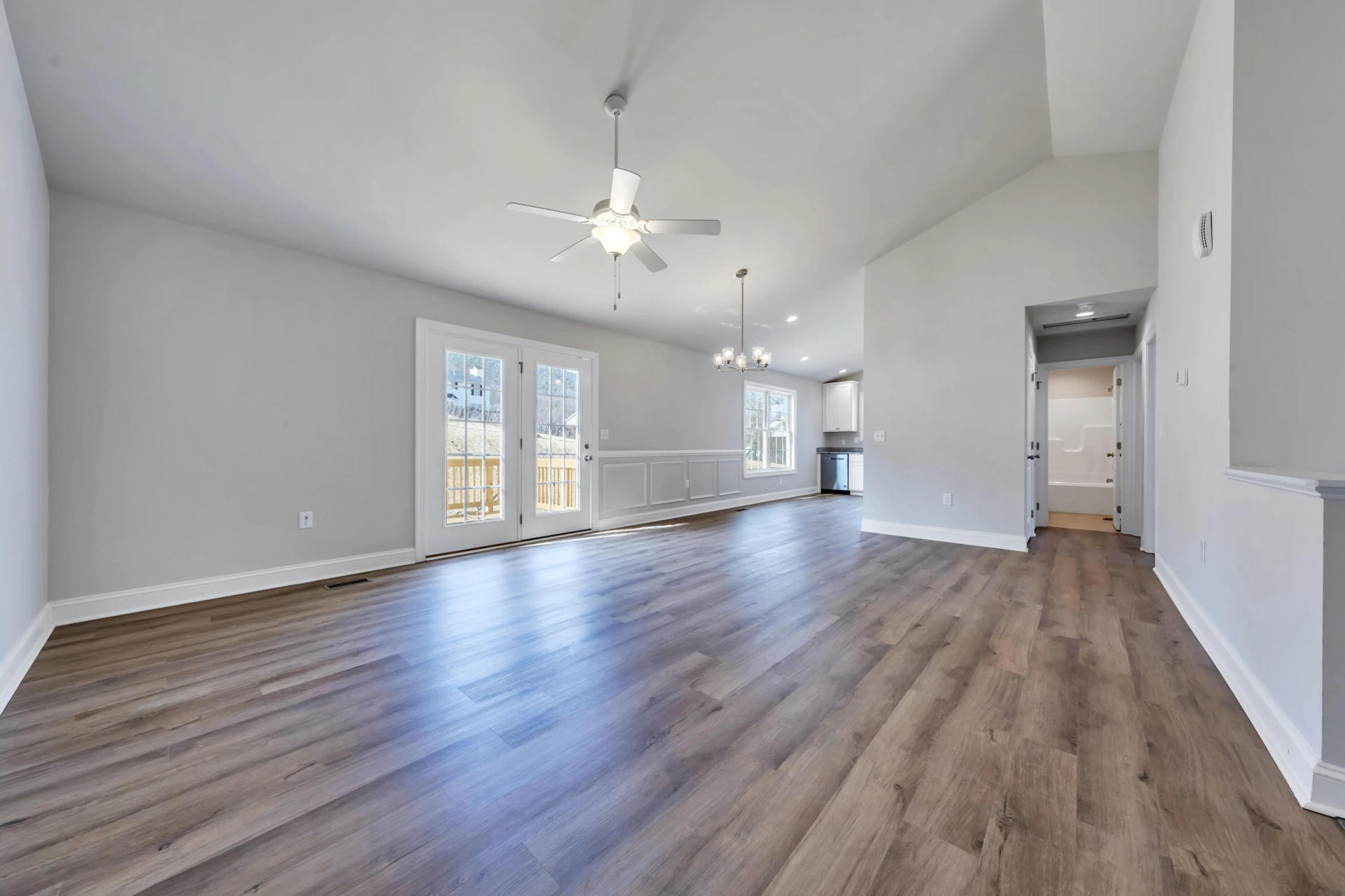 2805 Russlen DR - Photo 2