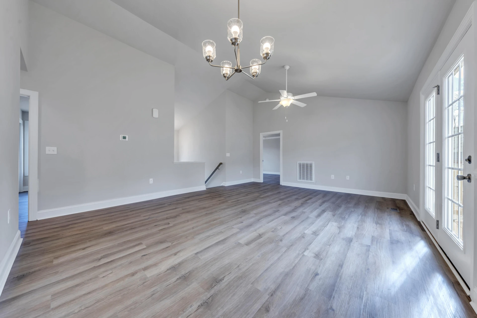 2805 Russlen DR - Photo 3