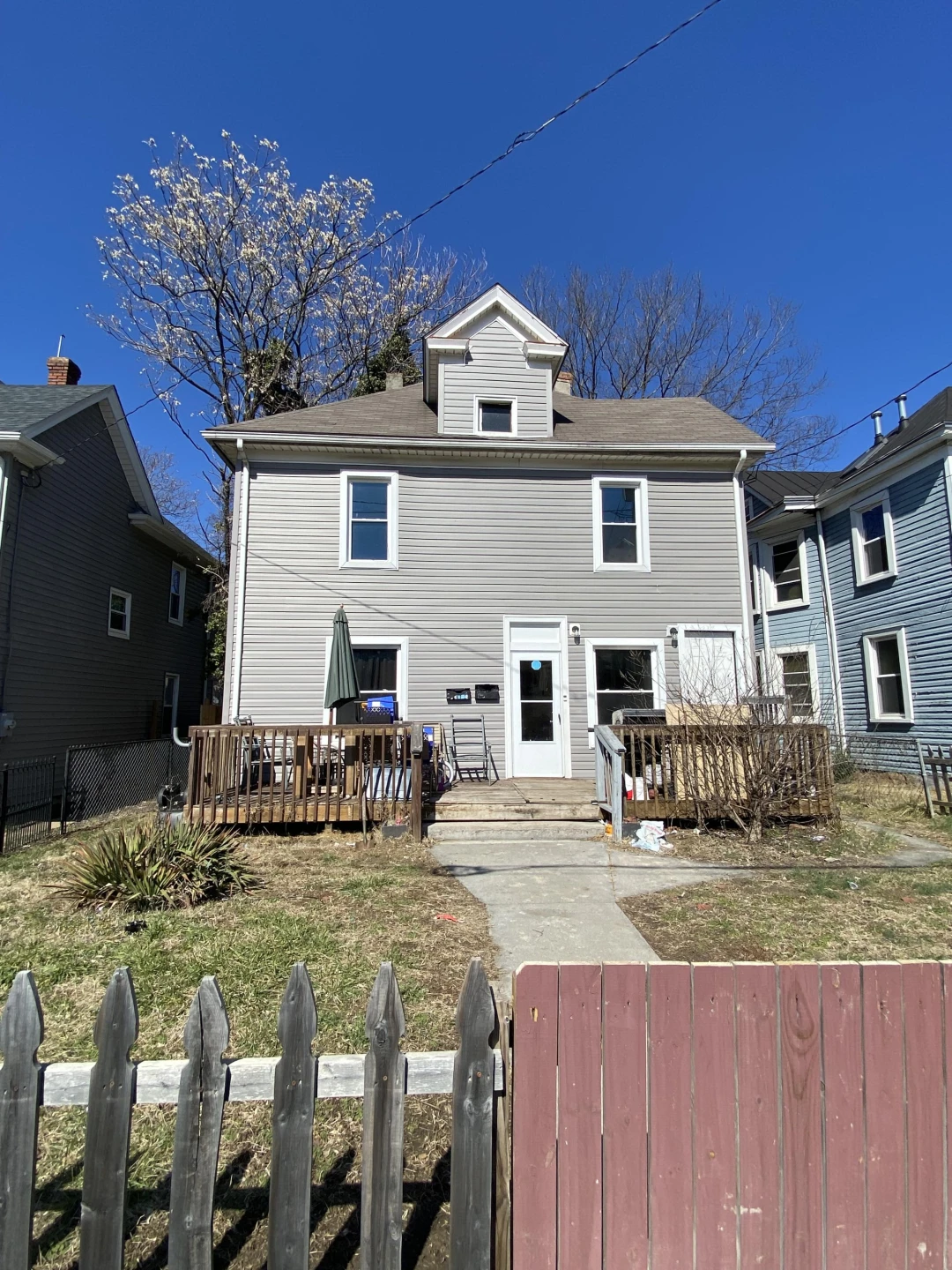 706 Jamison AVE SE