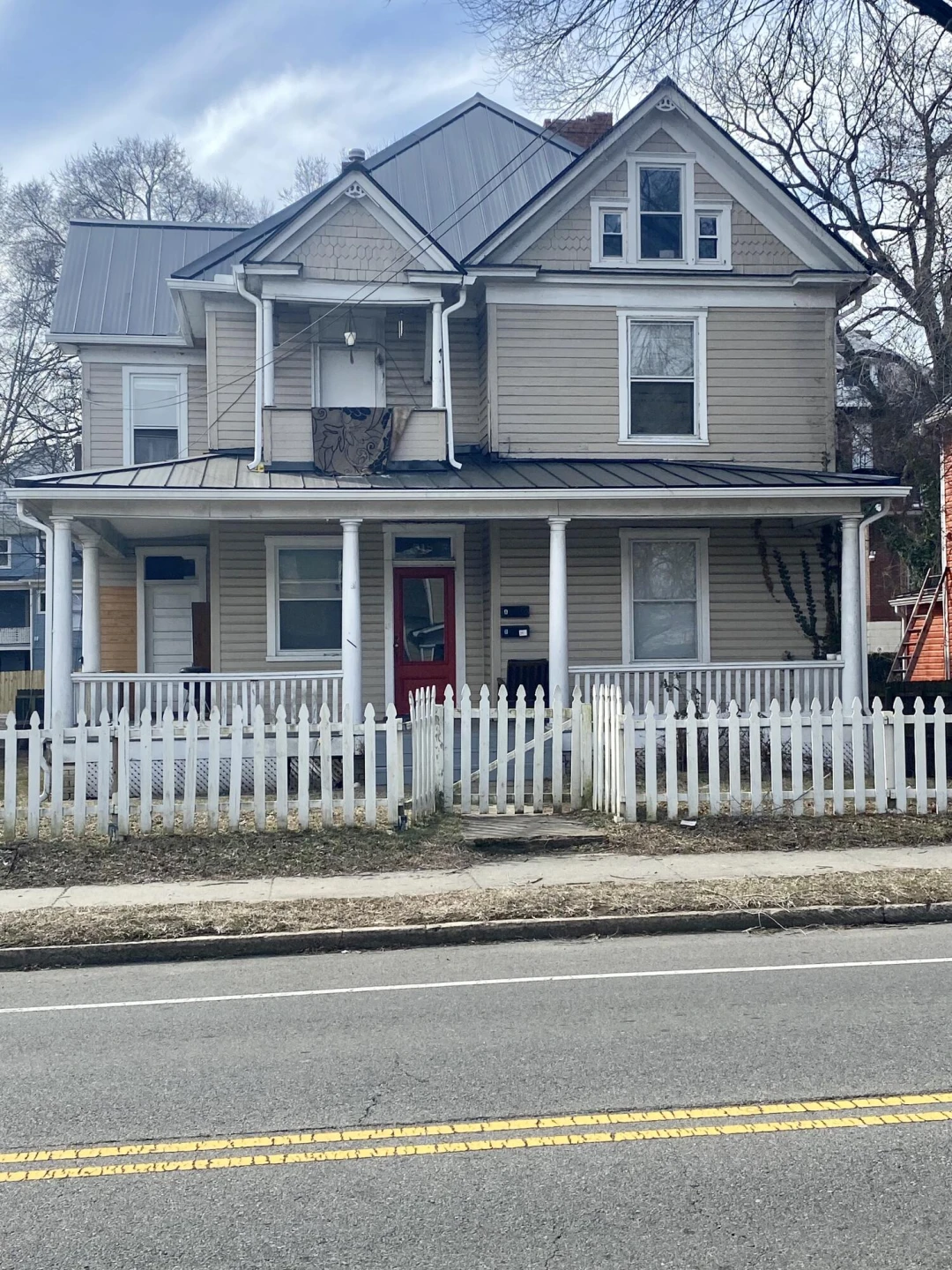 518 Elm AVE