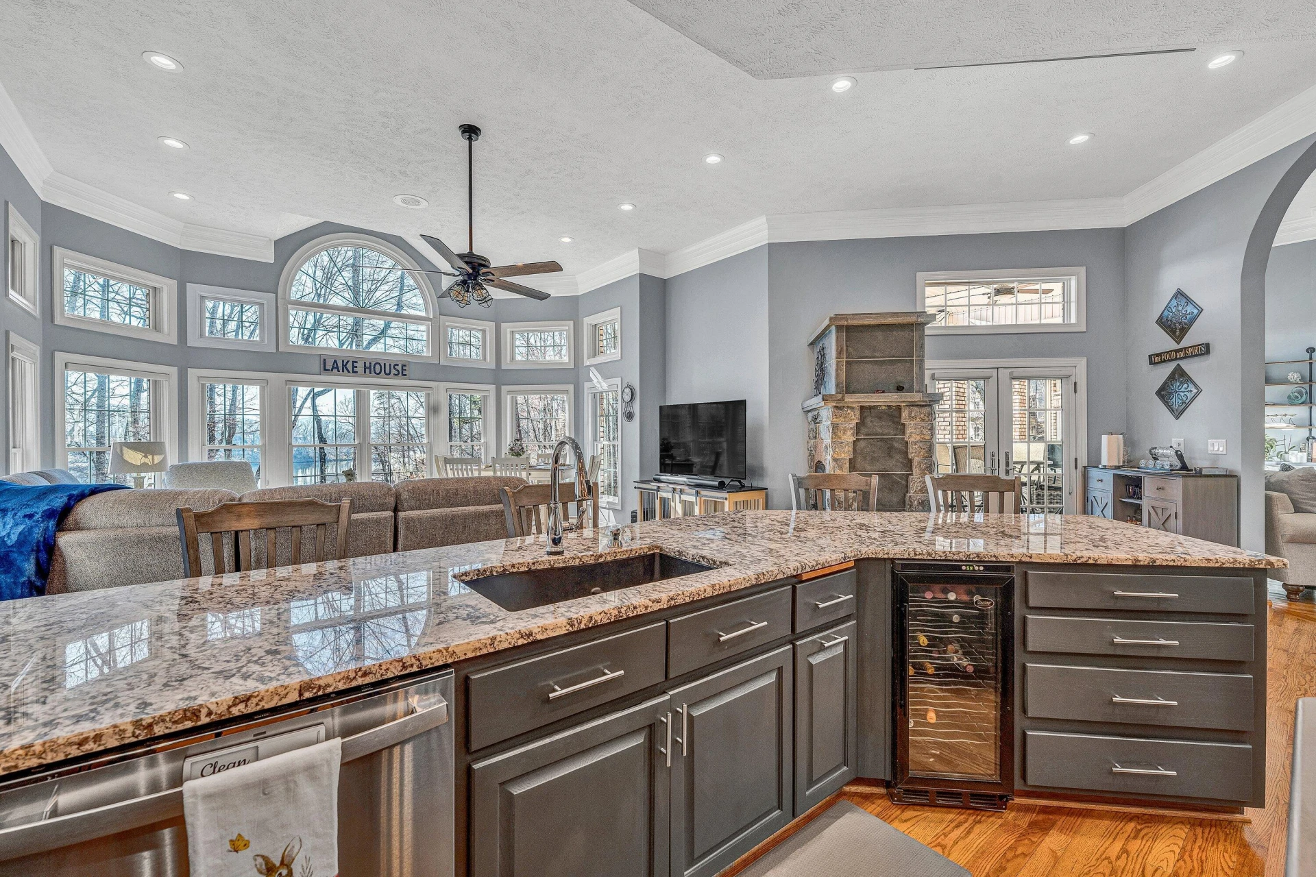 20 Waverly CT - Photo 24