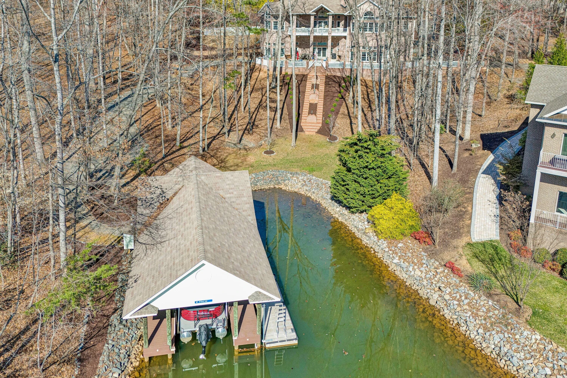 20 Waverly CT - Photo 7