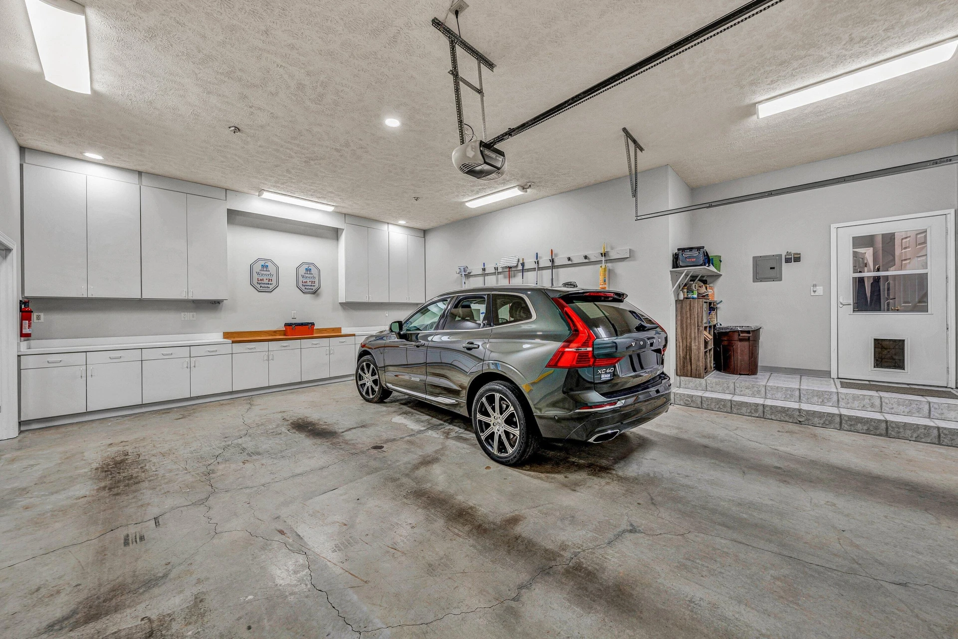 20 Waverly CT - Photo 44