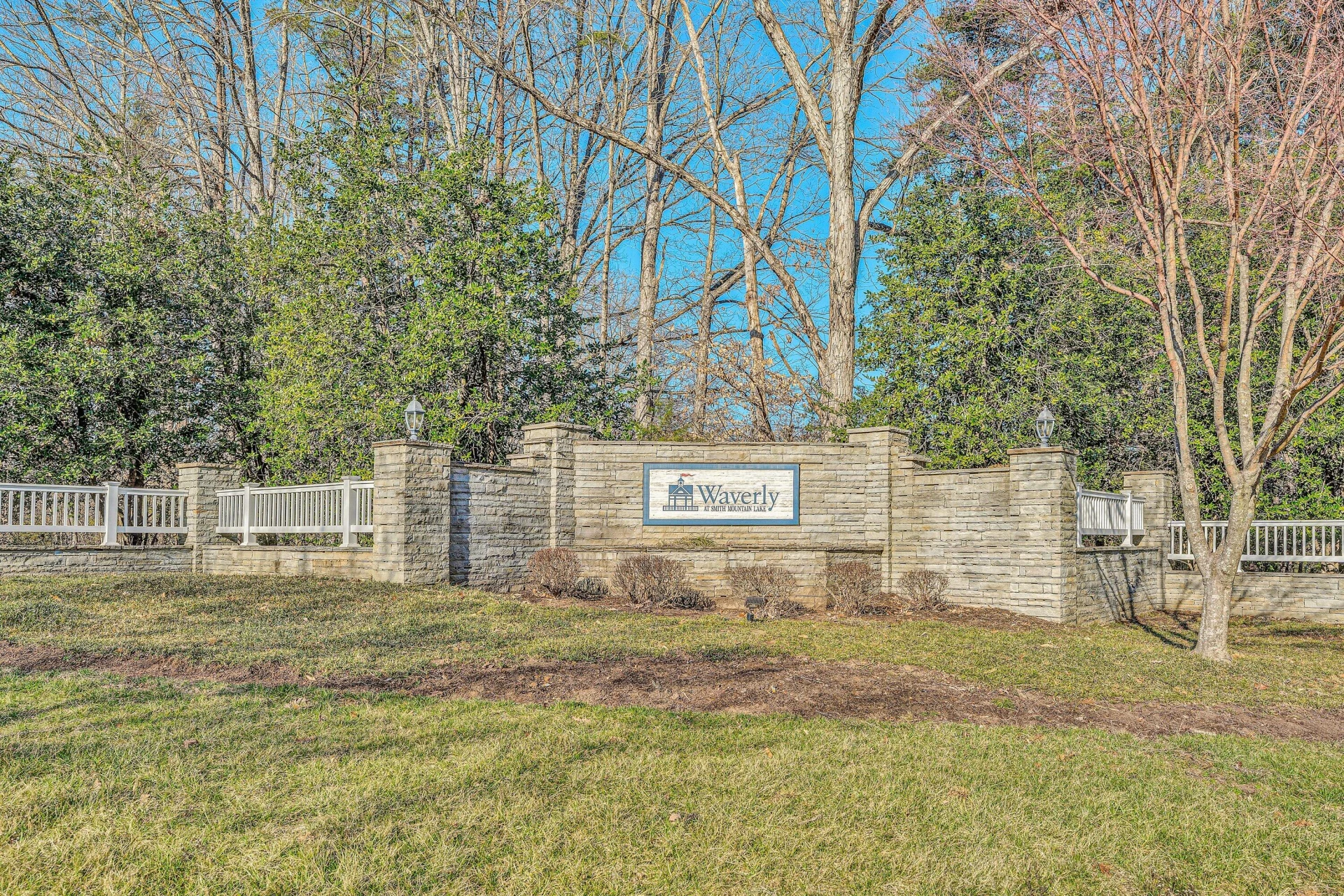 20 Waverly CT - Photo 101
