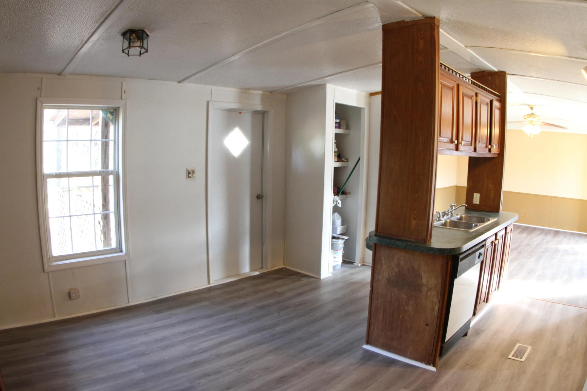 287 Tyree CIR - Photo 15