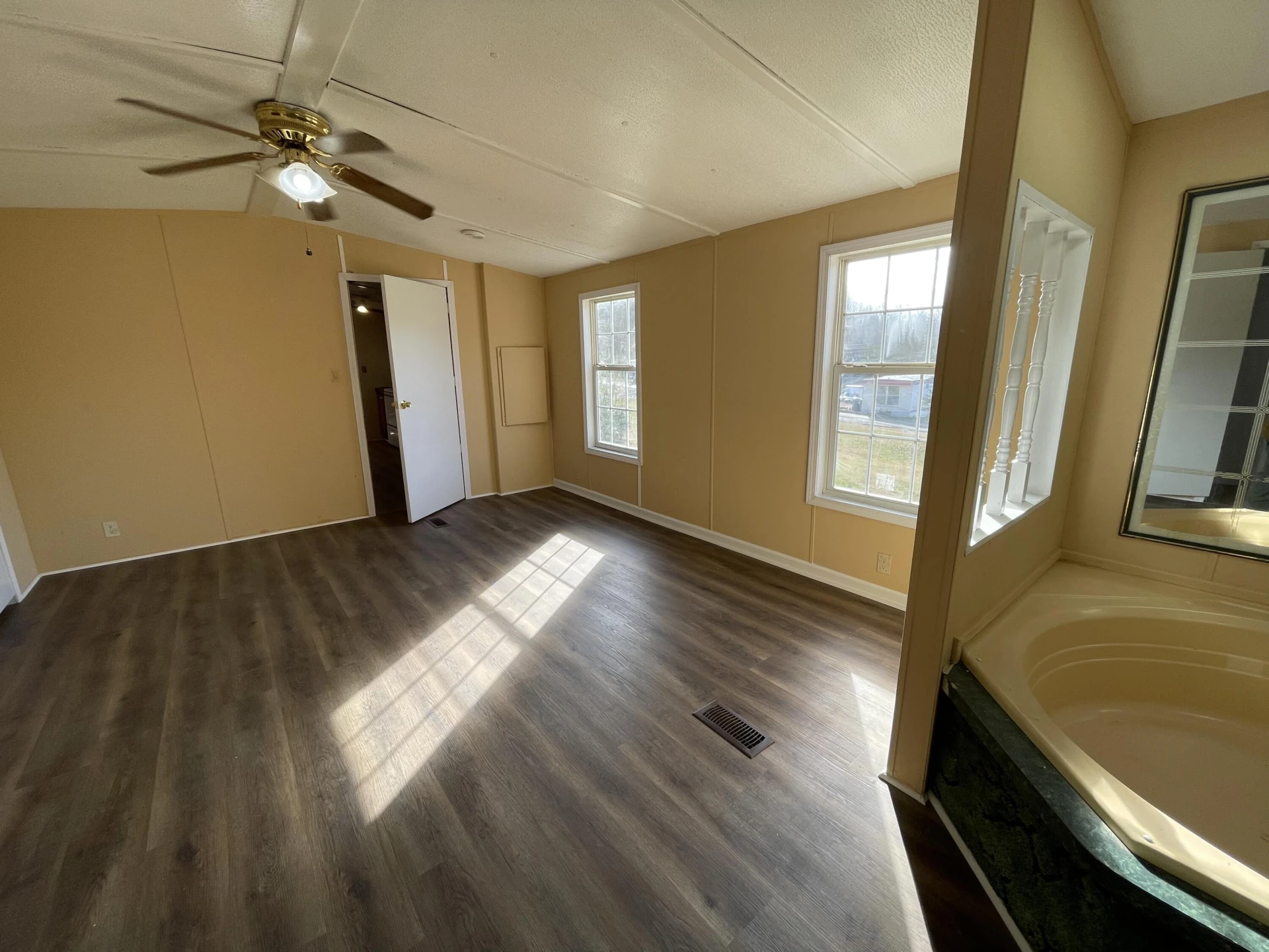 287 Tyree CIR - Photo 4