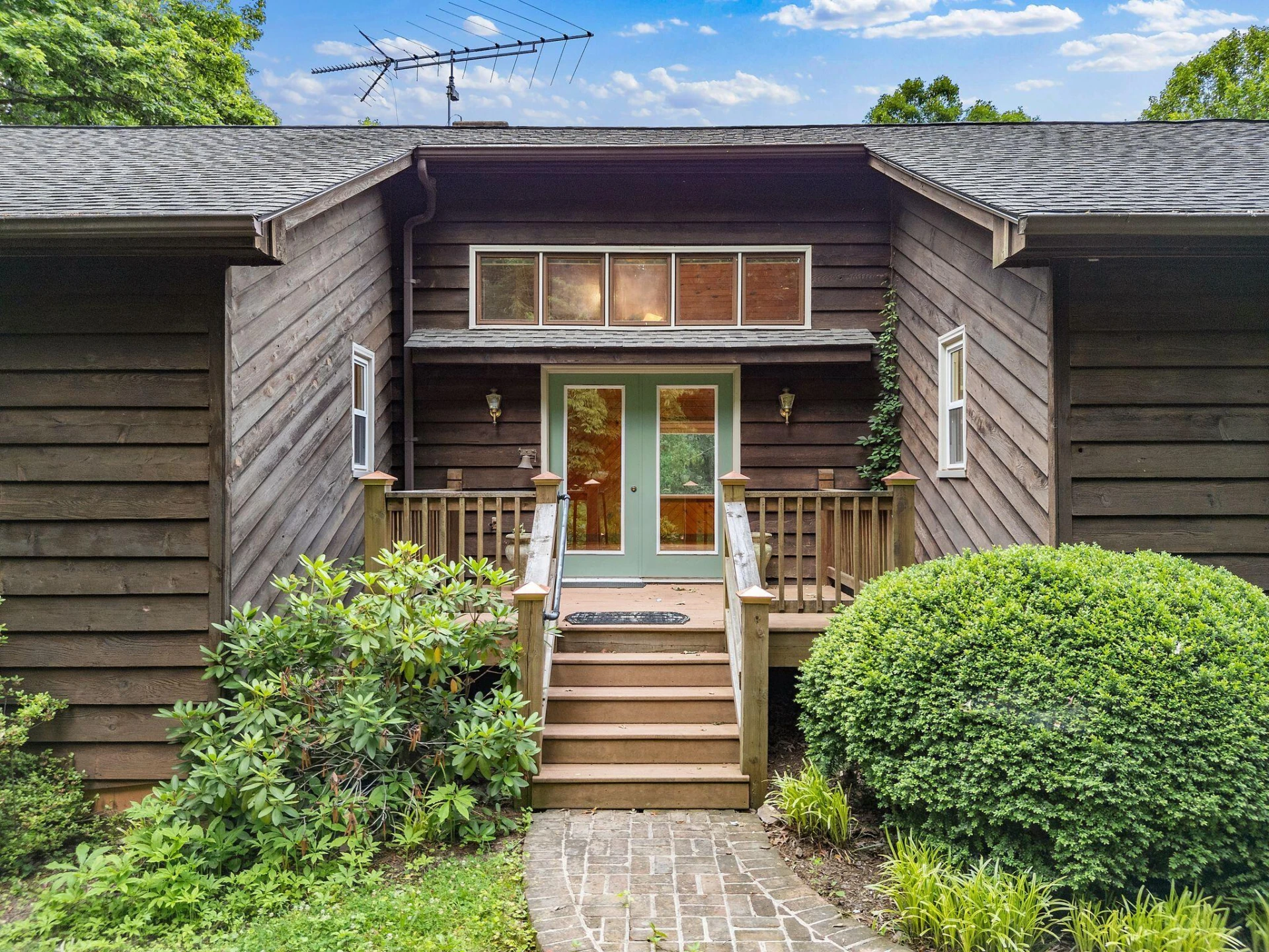 2524 Hopkins RD - Photo 2
