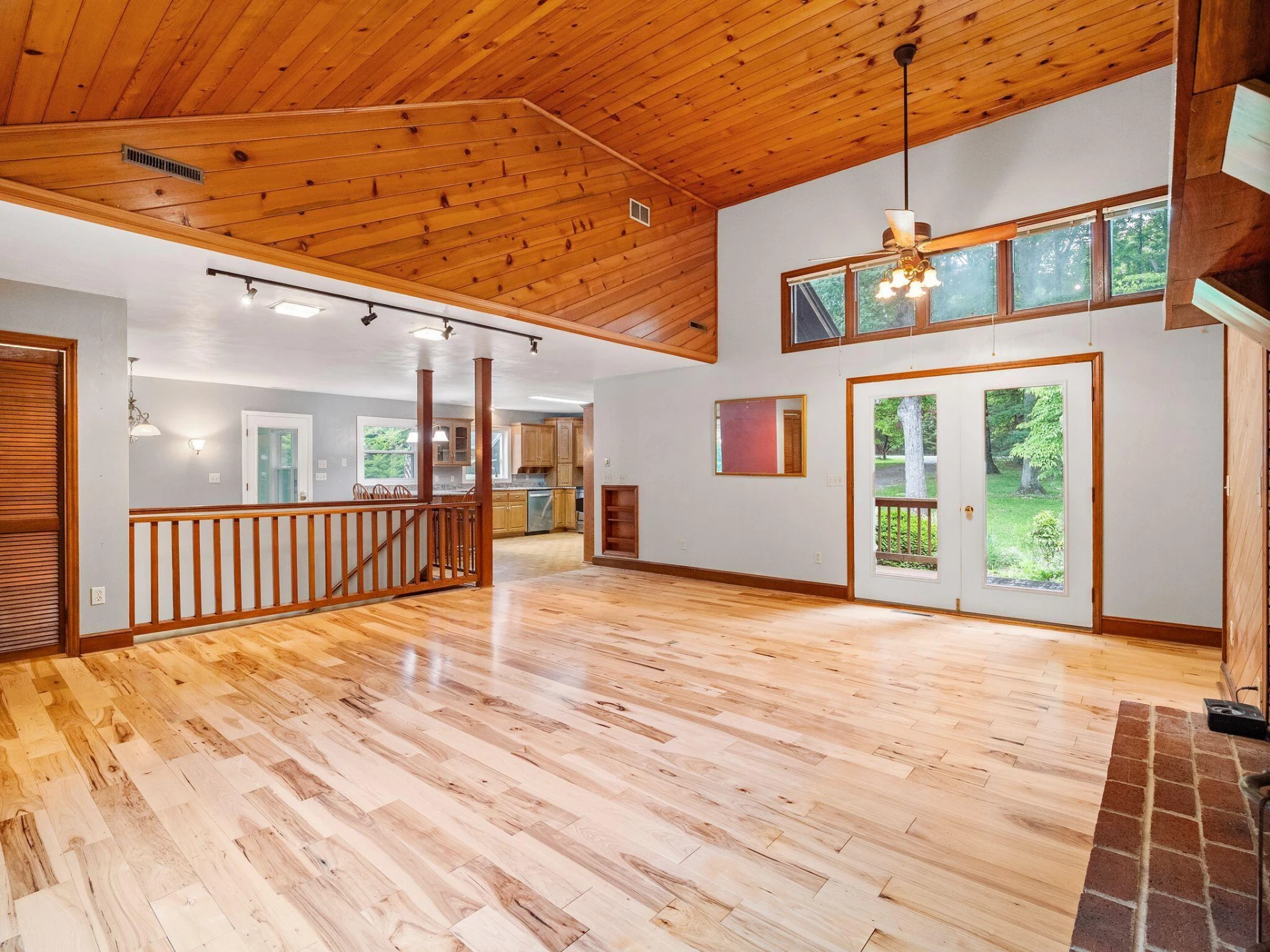 2524 Hopkins RD - Photo 4