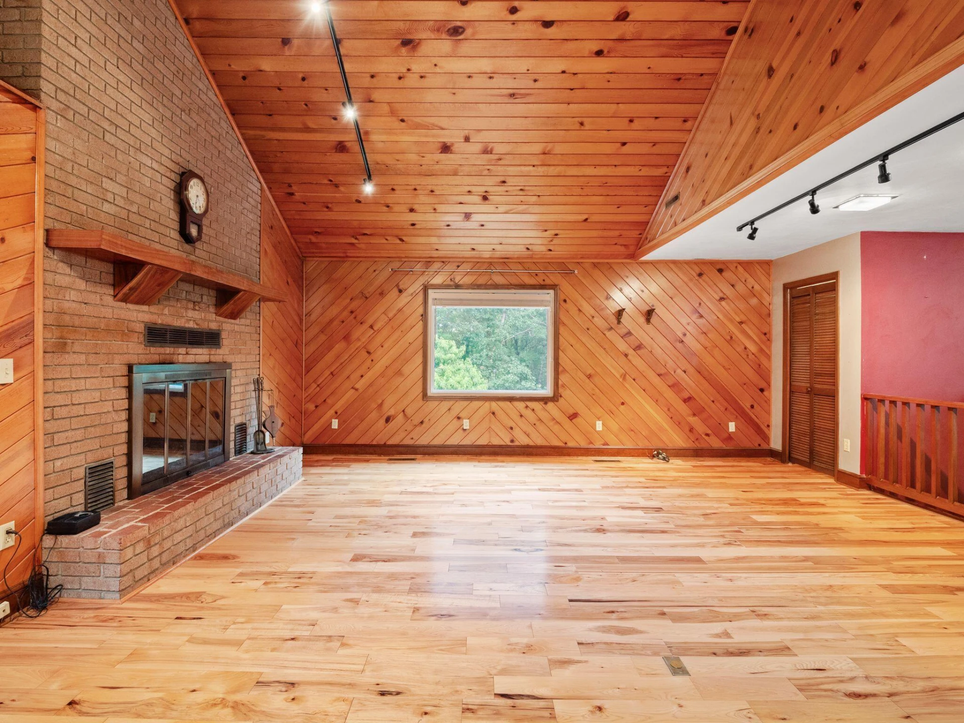 2524 Hopkins RD - Photo 6