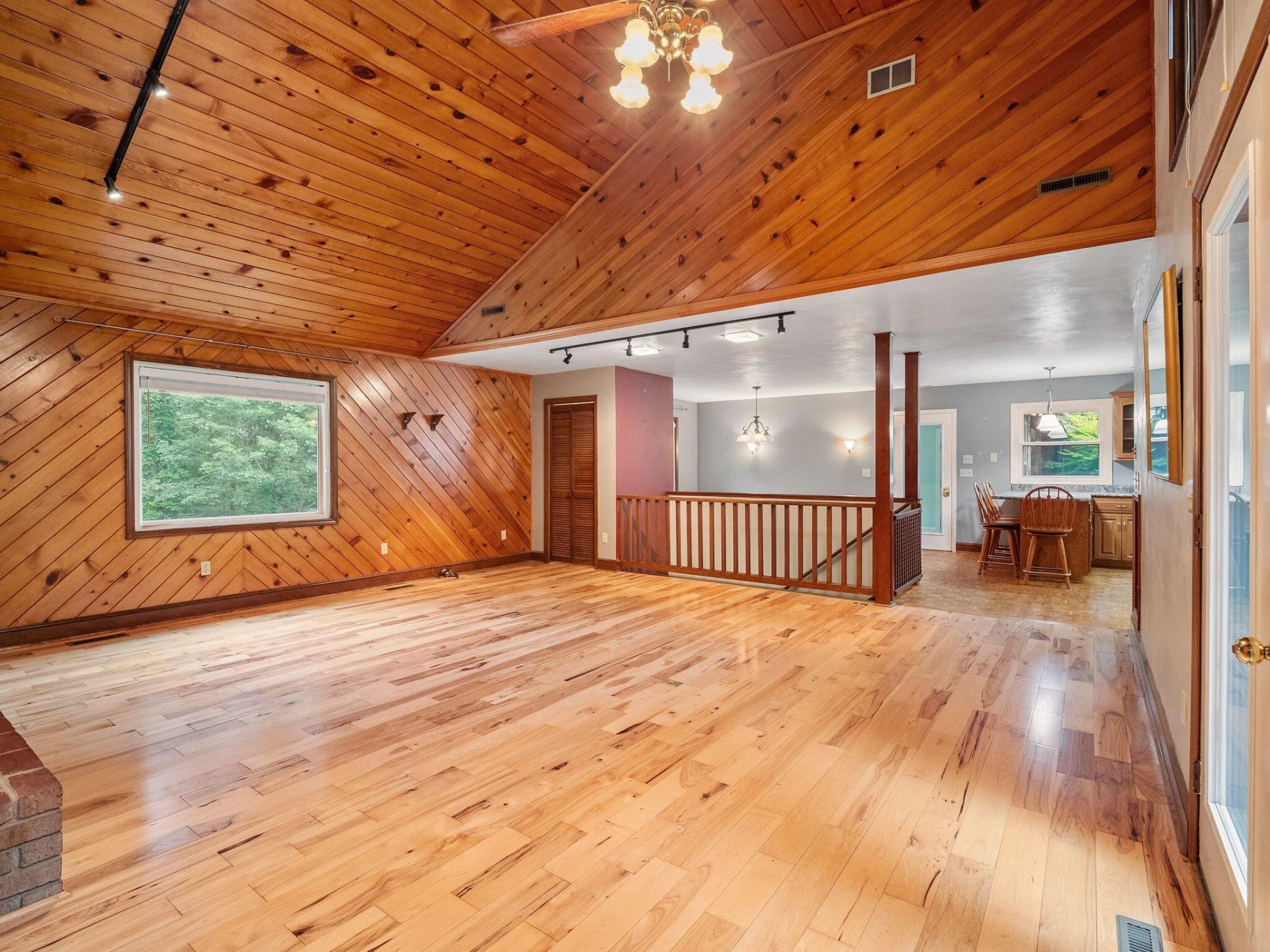 2524 Hopkins RD - Photo 7