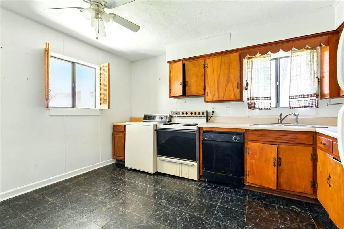 2351 Reese Mountain RD - Photo 37