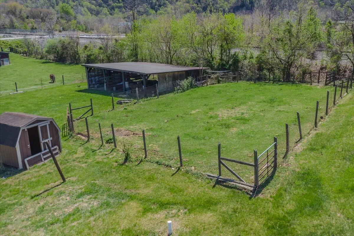 2351 Reese Mountain RD - Photo 52