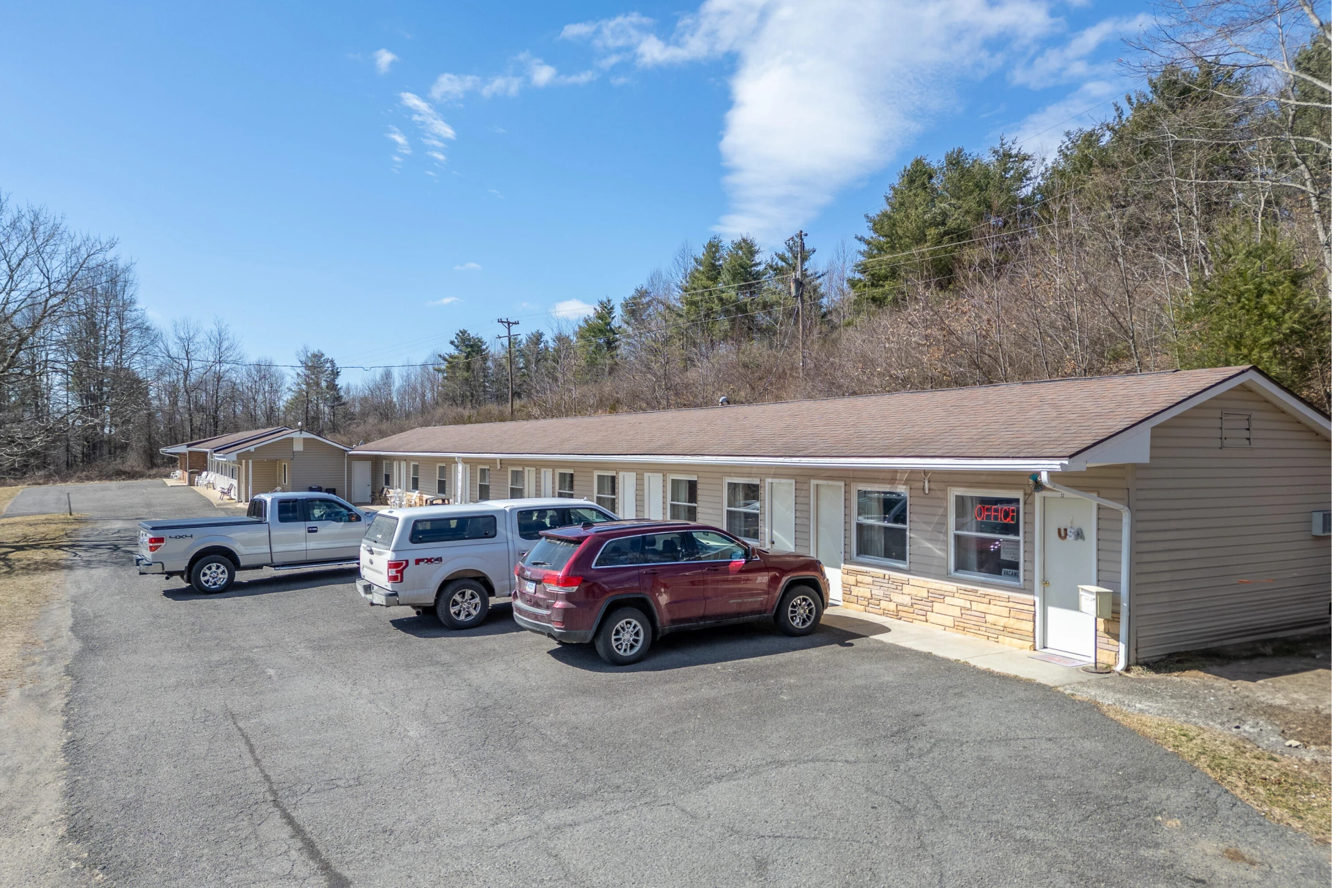 2295 Jeb Stuart Hwy - Photo 2