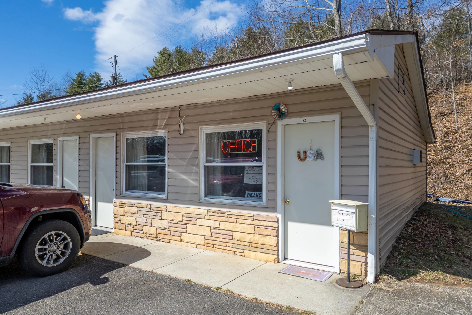2295 Jeb Stuart Hwy - Photo 4
