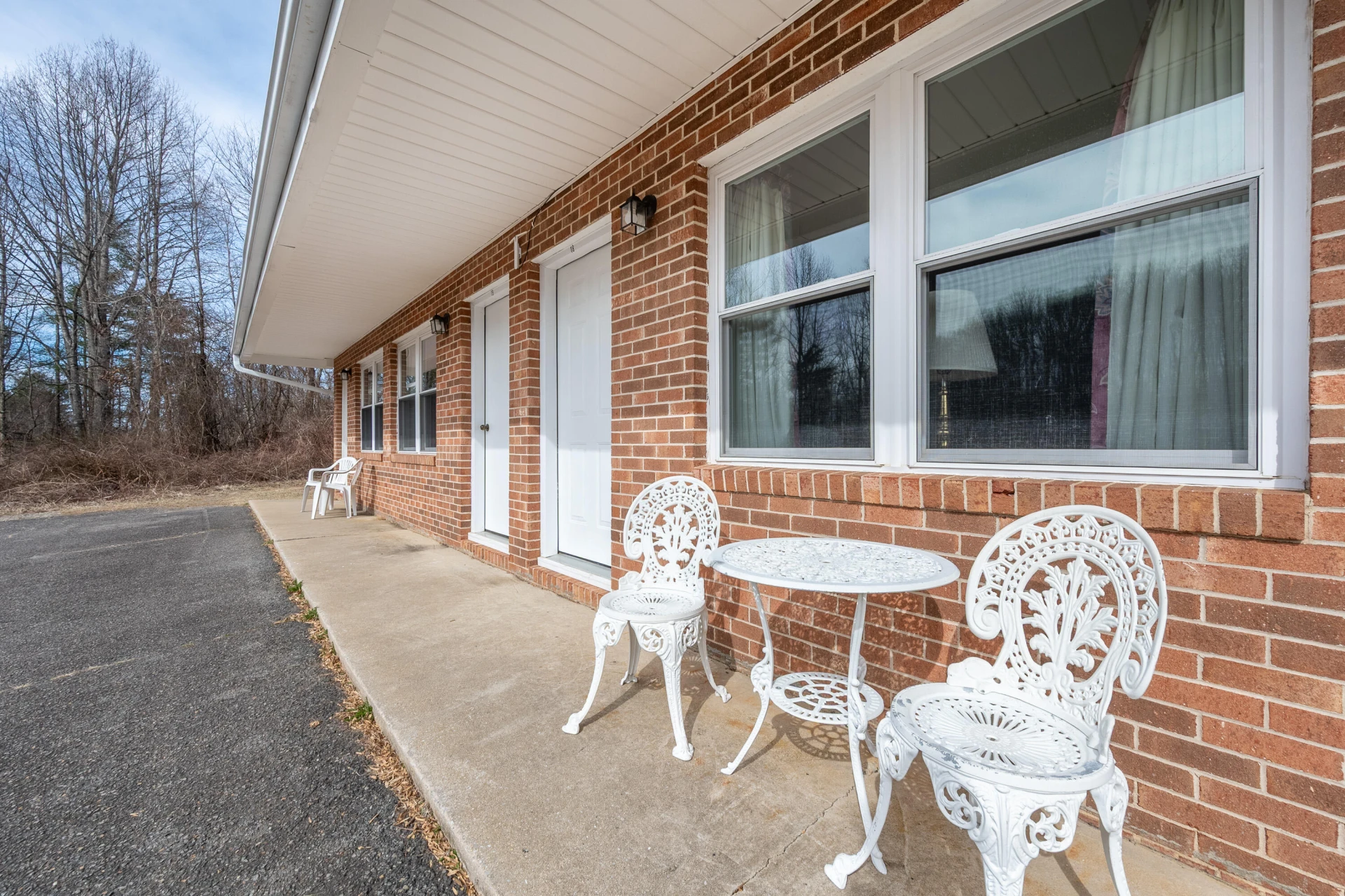 2295 Jeb Stuart Hwy - Photo 6