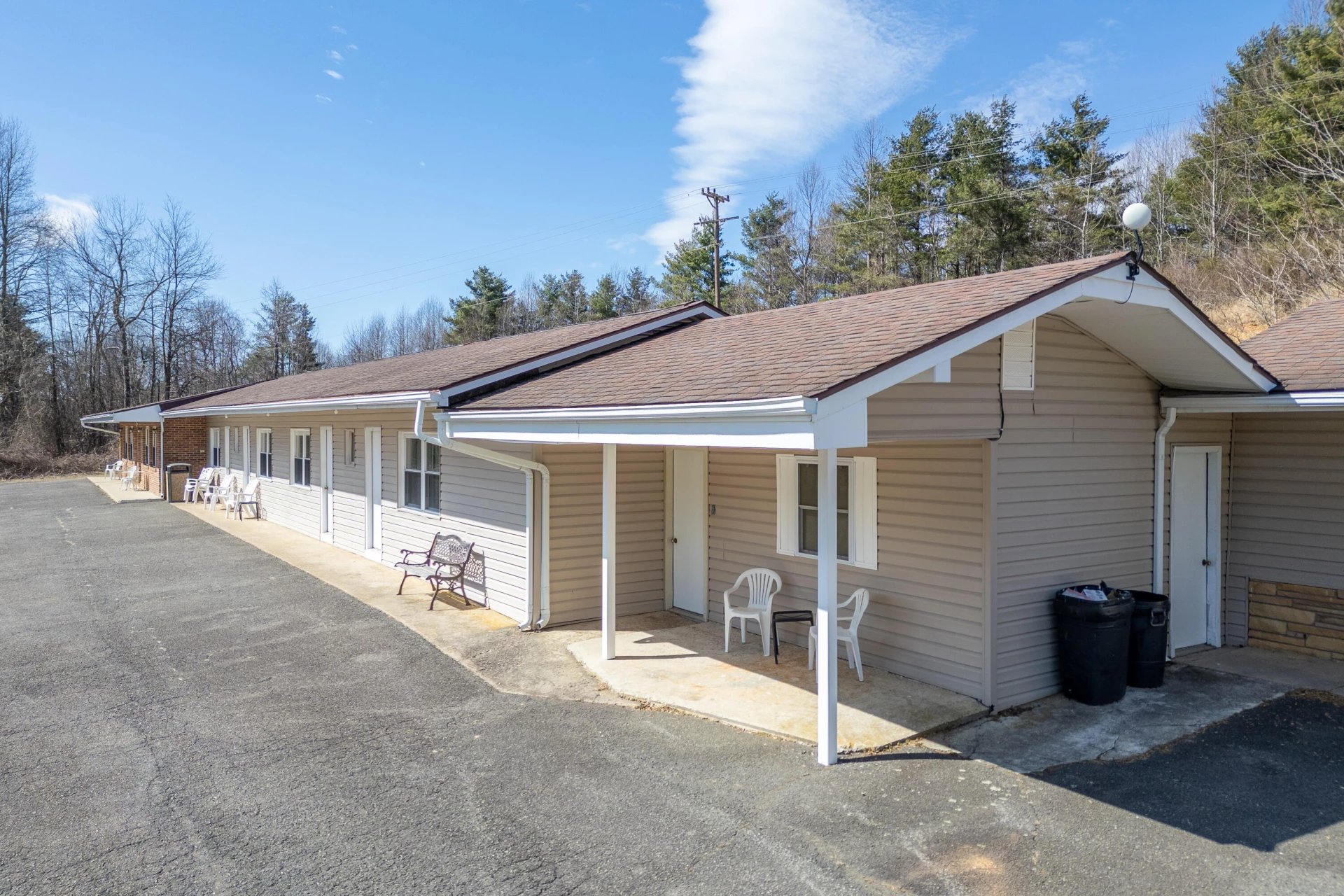 2295 Jeb Stuart Hwy - Photo 8