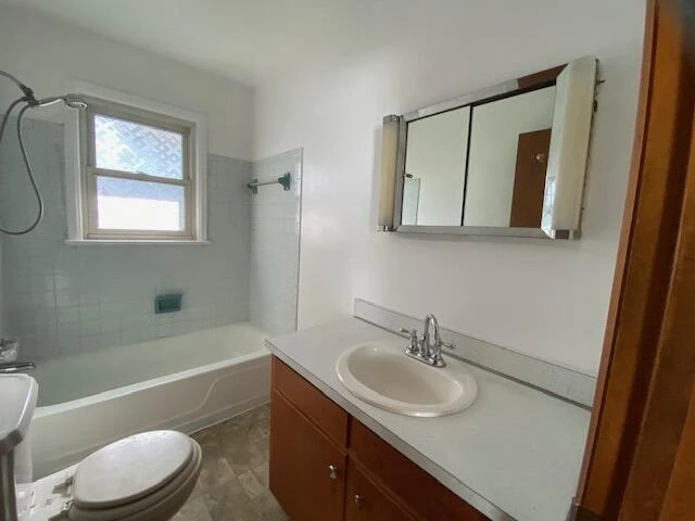 1910 Mercer AVE NW - Photo 5