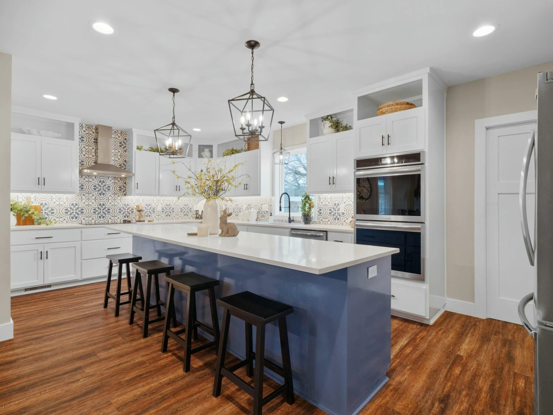 230 Diamond AVE - Photo 17
