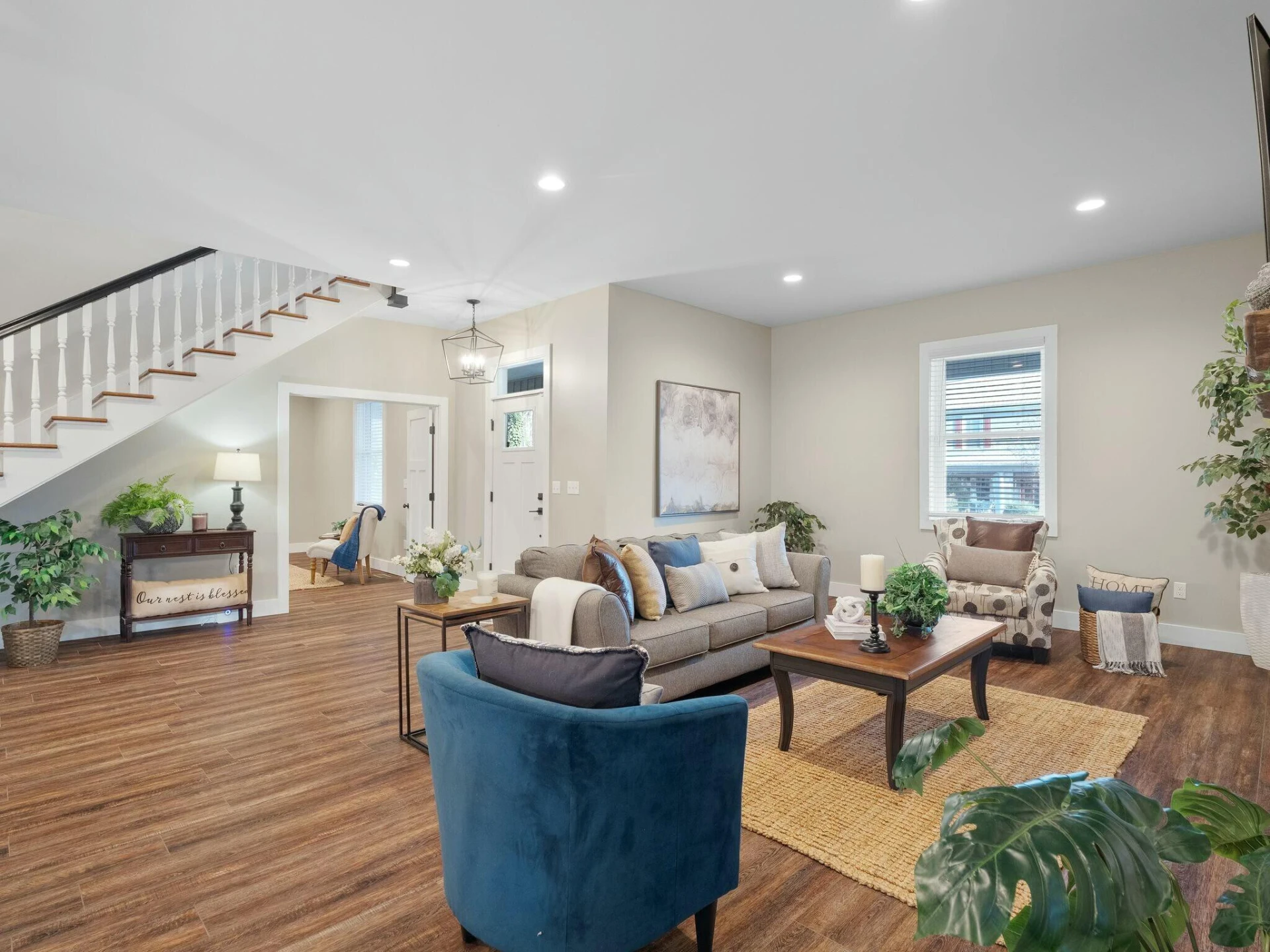 230 Diamond AVE - Photo 12