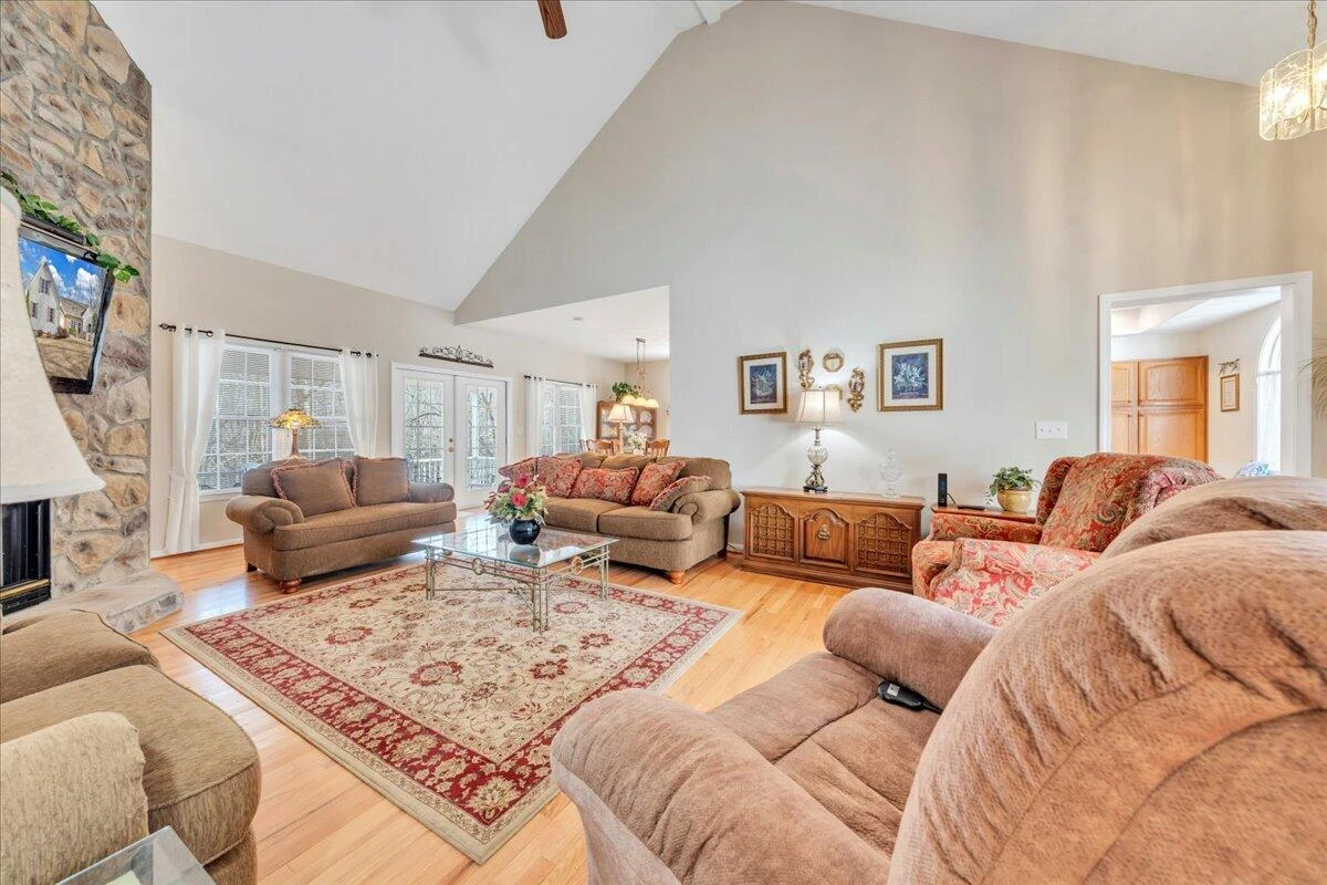120 Lakecrest DR - Photo 15
