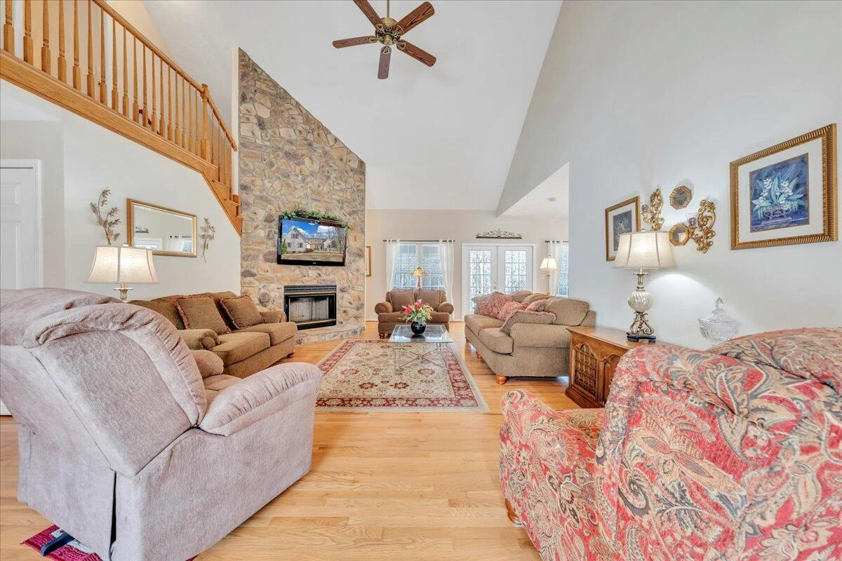 120 Lakecrest DR - Photo 13