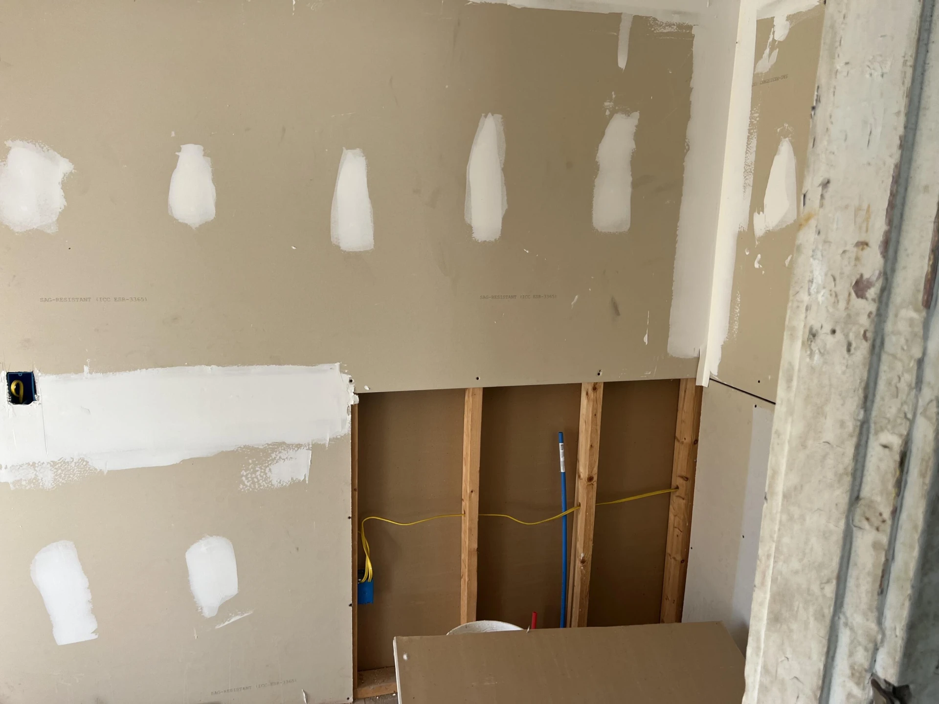 321 E Pine ST - Photo 8