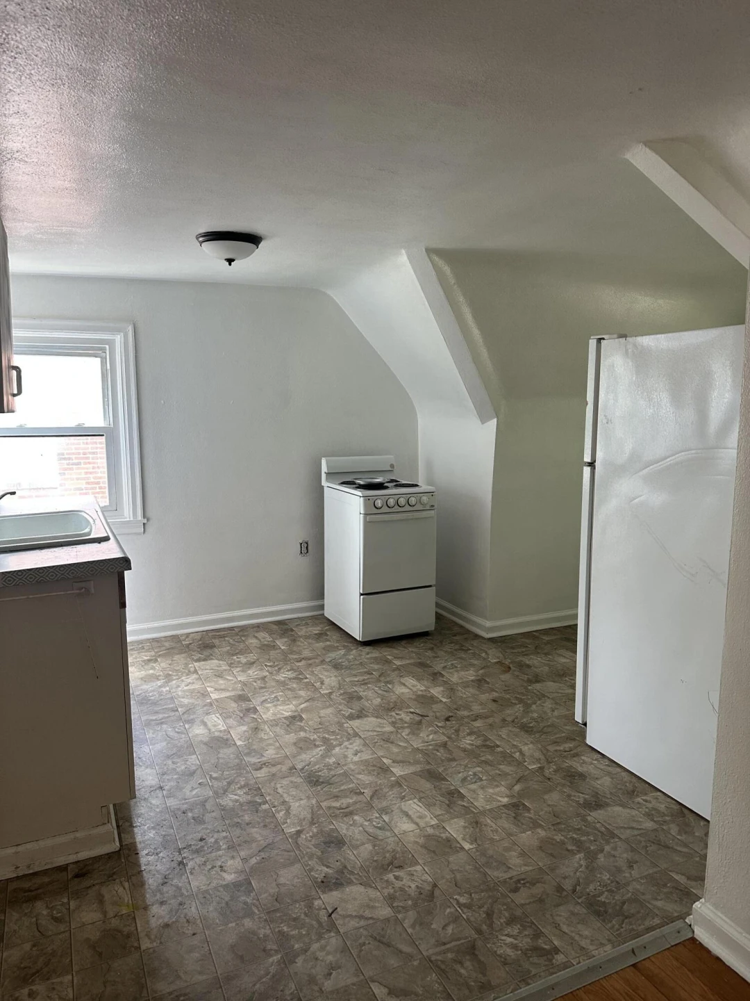 3521 Valley View AVE NW - Photo 5