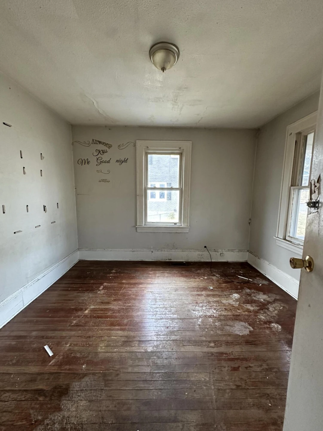 1224 Thomas AVE NW - Photo 3