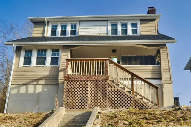 100 W Pine ST