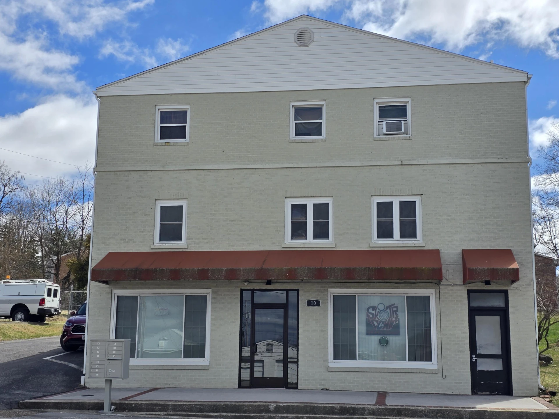 10 SW 1st ST SW
