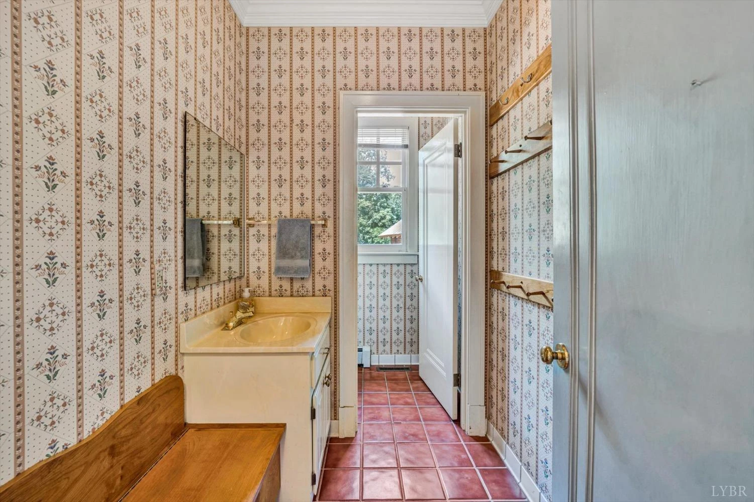 846 College ST - Photo 13