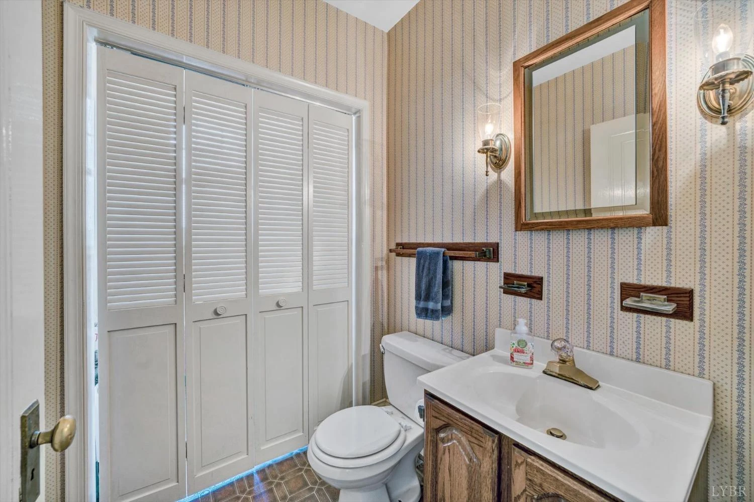 846 College ST - Photo 14