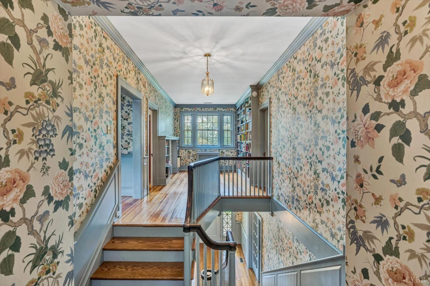 846 College ST - Photo 18