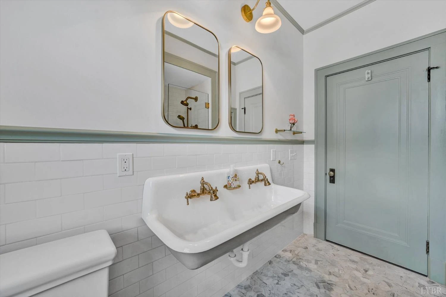846 College ST - Photo 21