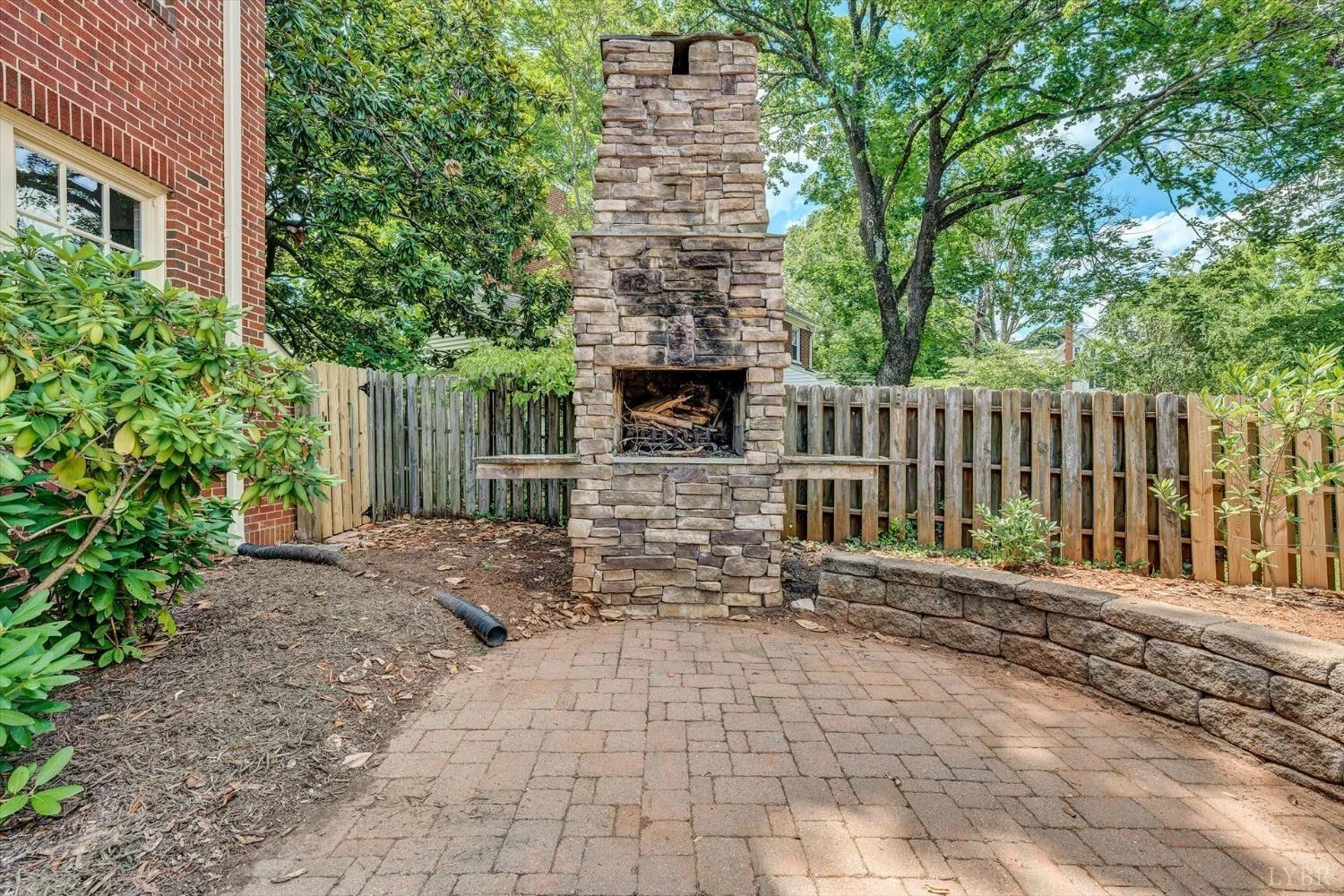 846 College ST - Photo 31