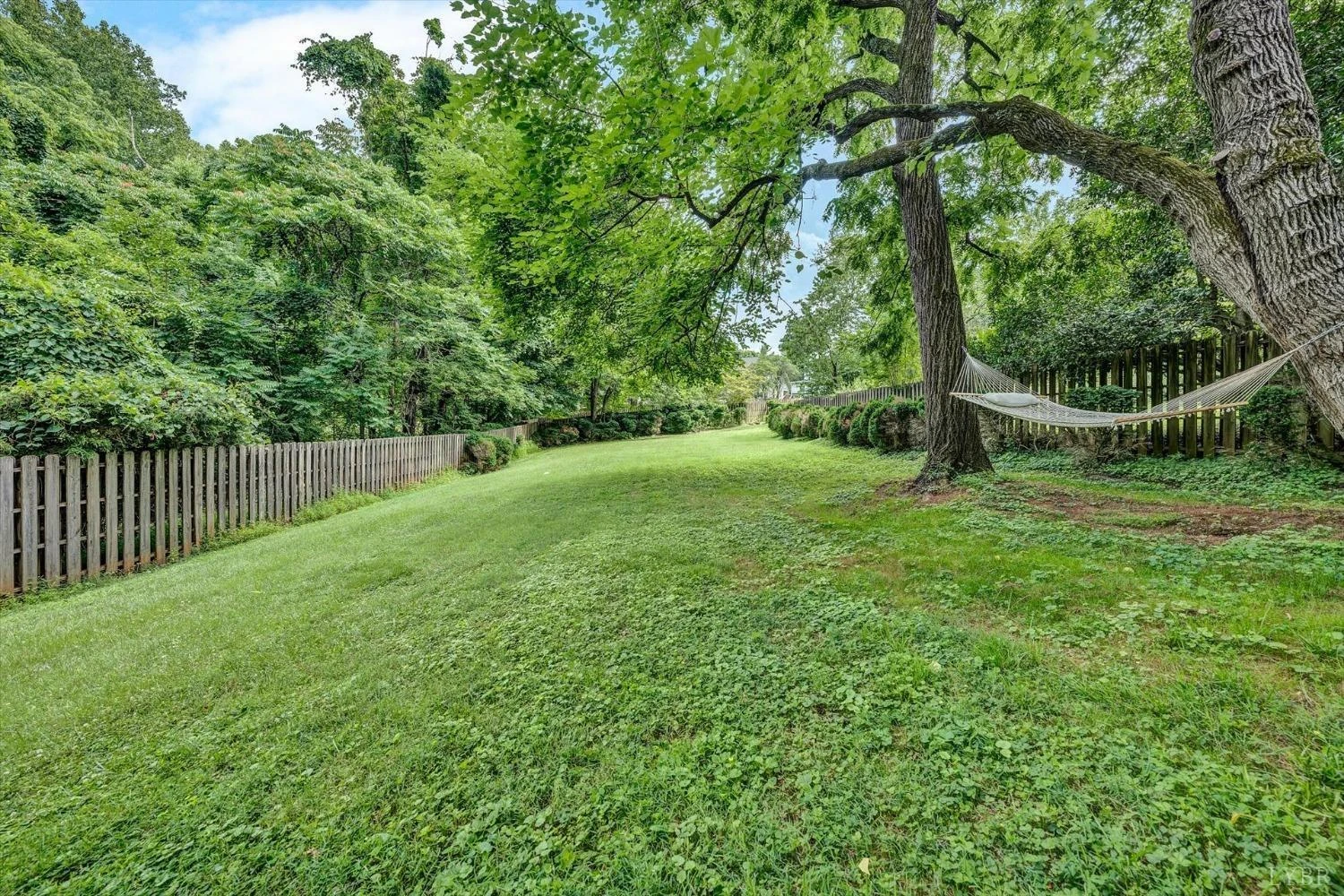 846 College ST - Photo 40