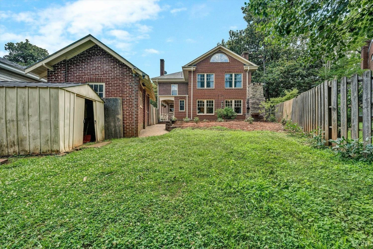 846 College ST - Photo 41