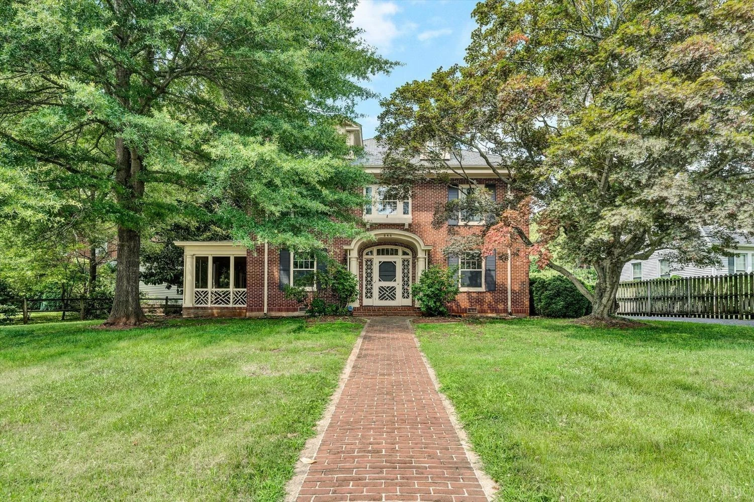 846 College ST - Photo 46