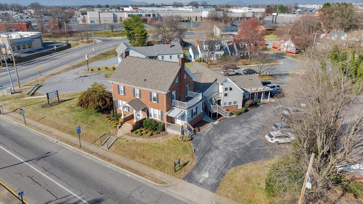 5034 Williamson RD NW