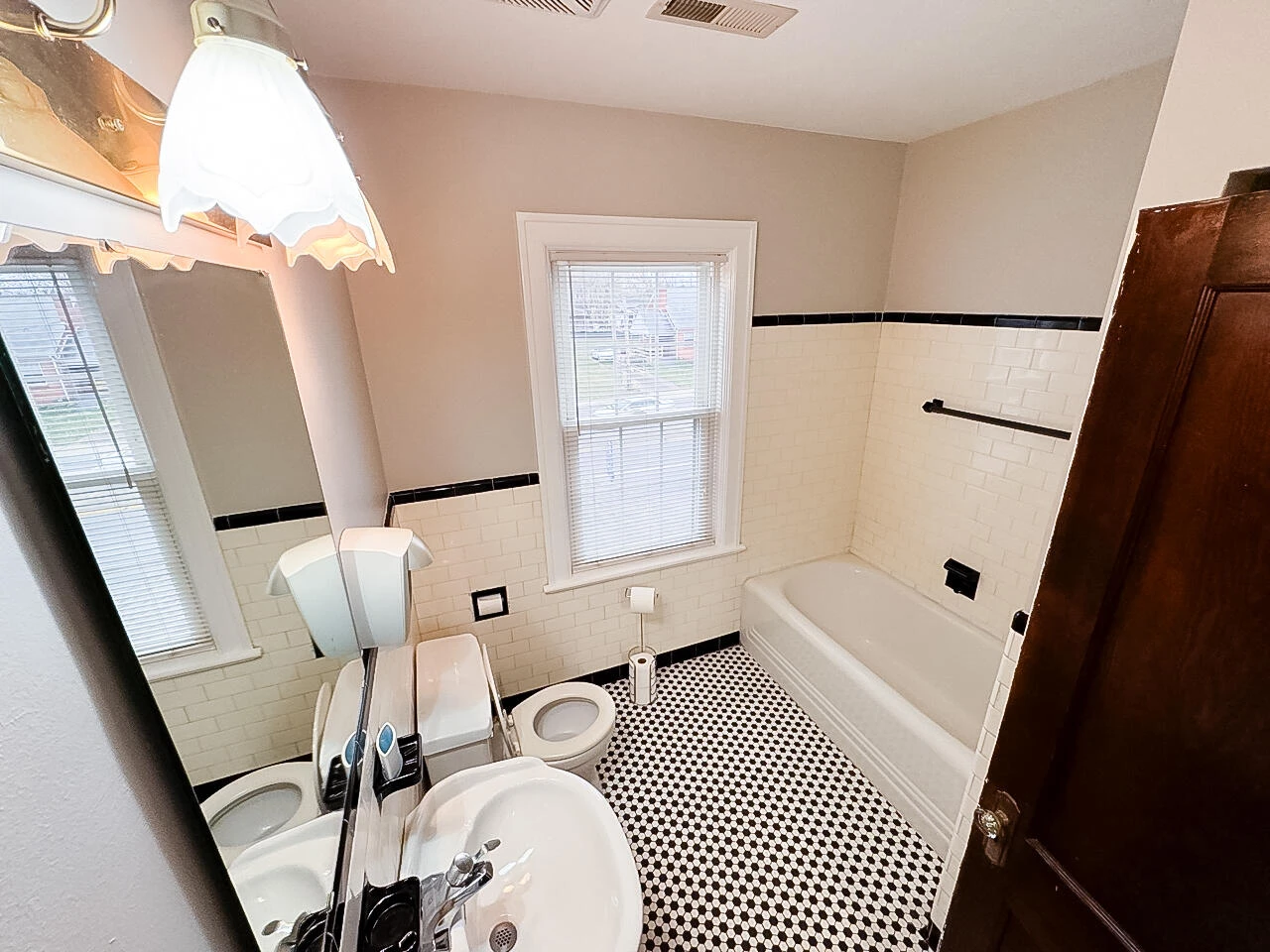 5034 Williamson RD NW - Photo 27