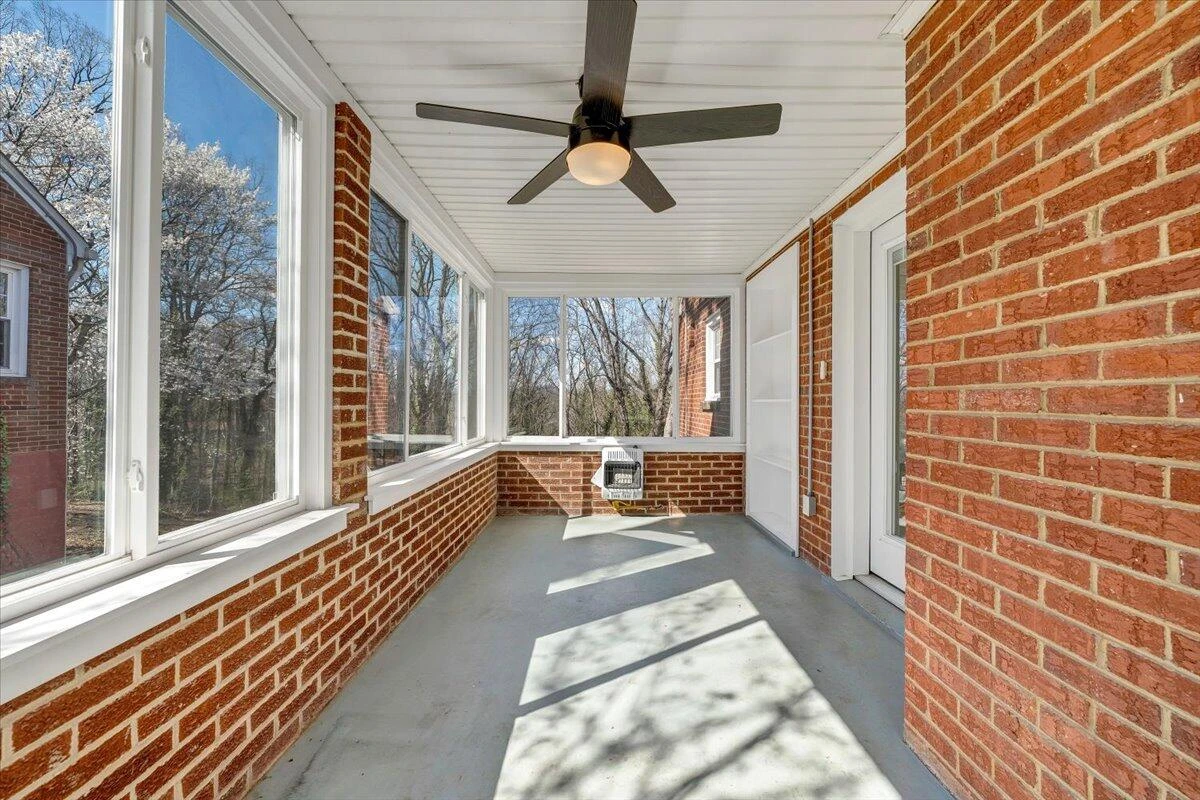 2937 Oak Crest AVE SW - Photo 24