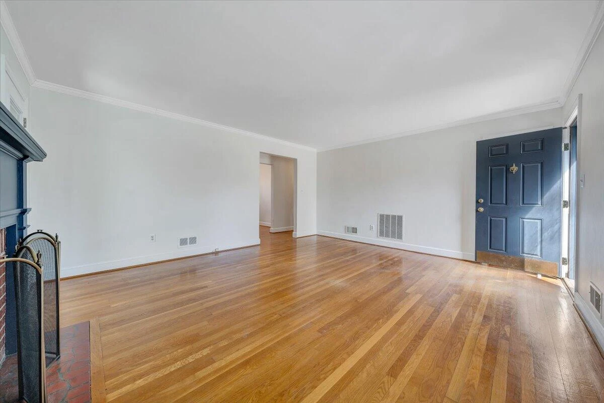 2937 Oak Crest AVE SW - Photo 10