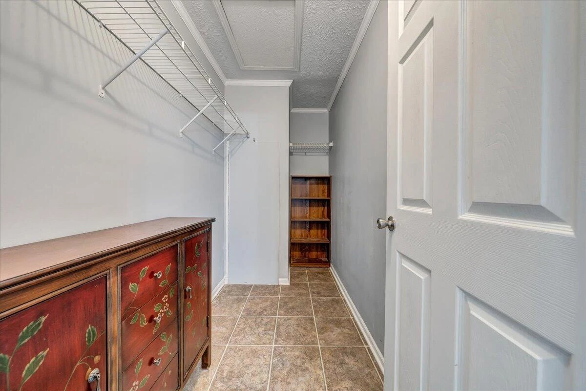 1309 Gate LN - Photo 18