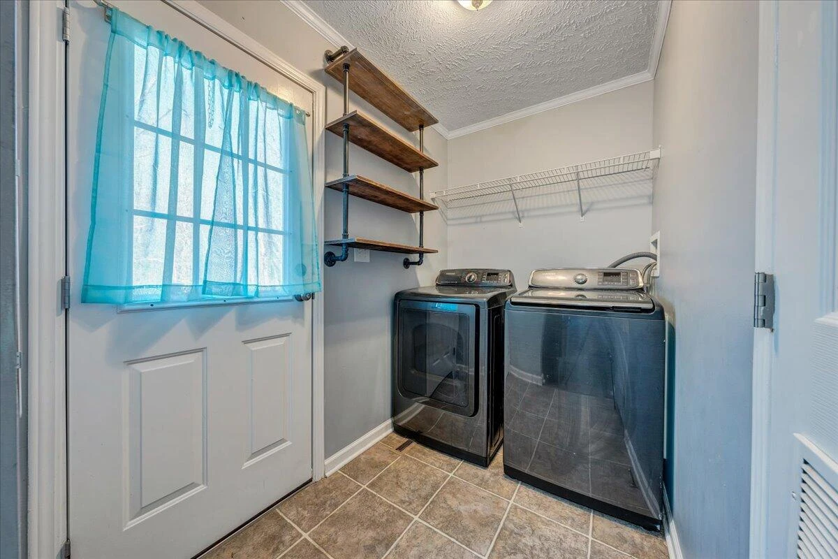 1309 Gate LN - Photo 30