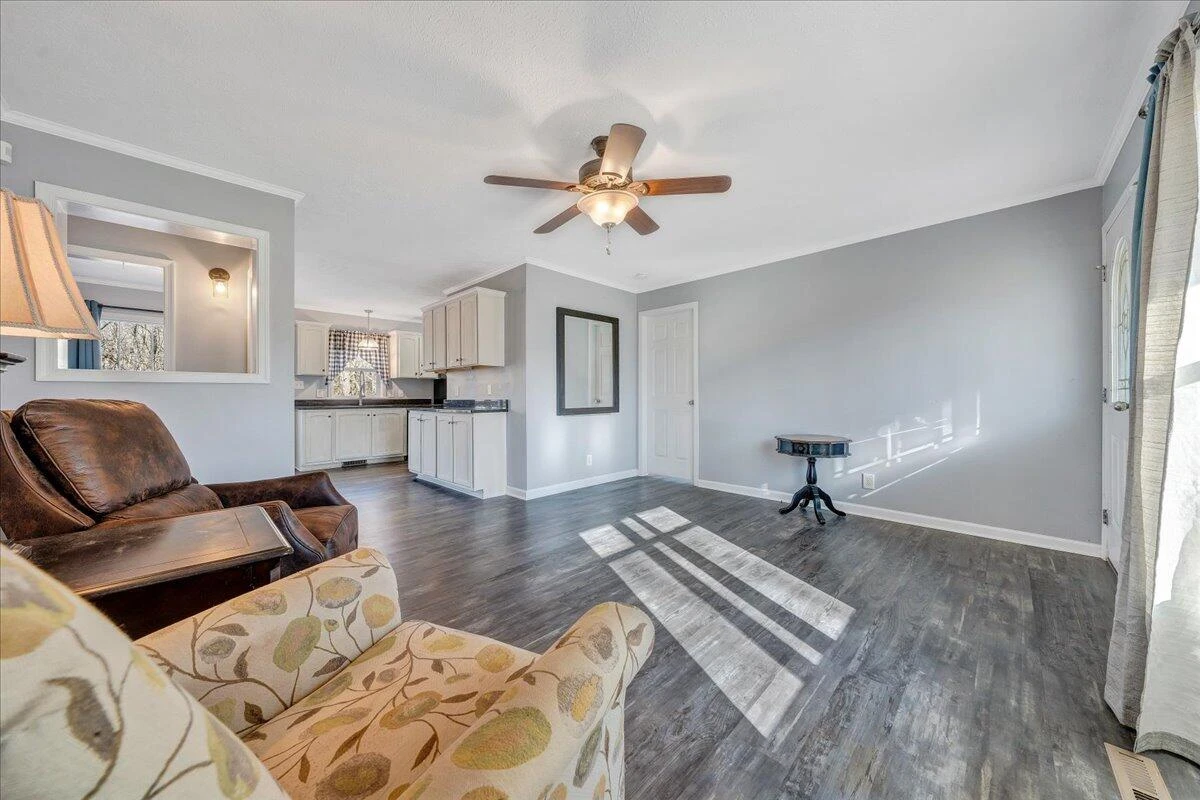 1309 Gate LN - Photo 8