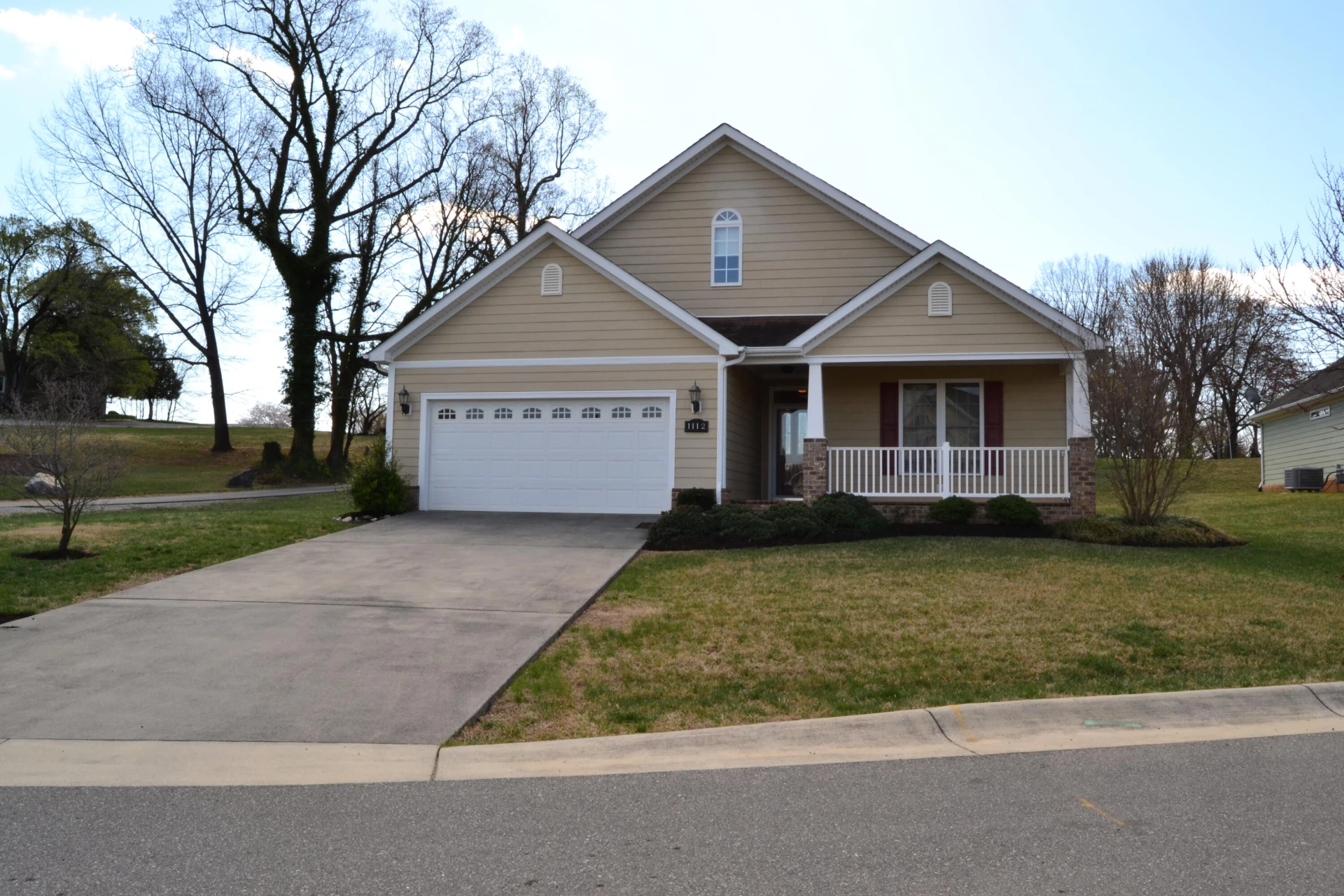 1112 Gaston DR