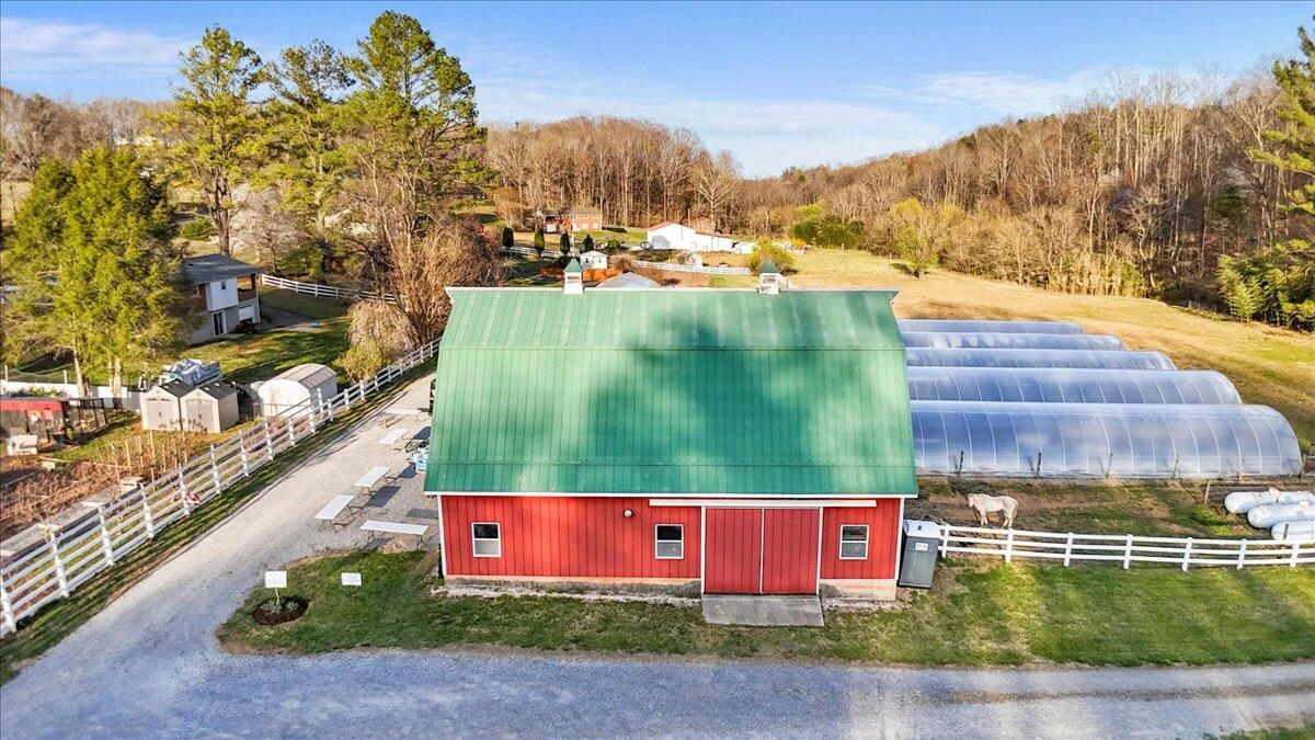 1356 Coopers Cove RD - Photo 10